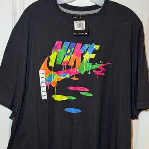 Nike Black Tee with Vibrant Graphic XXL